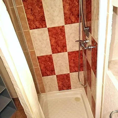 Apartment T1 Quartier Chateau De *